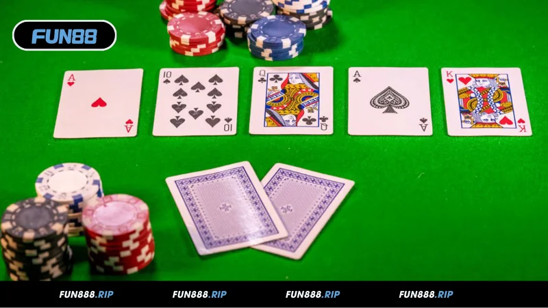 Kinh nghiệm cược Poker trực tuyến tại FUN88